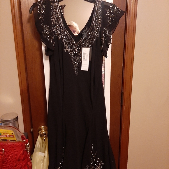 NWT attached. J KARA flutter sleeve cocktail dress. BLACK, BEADS, size 16P - Picture 6 of 8